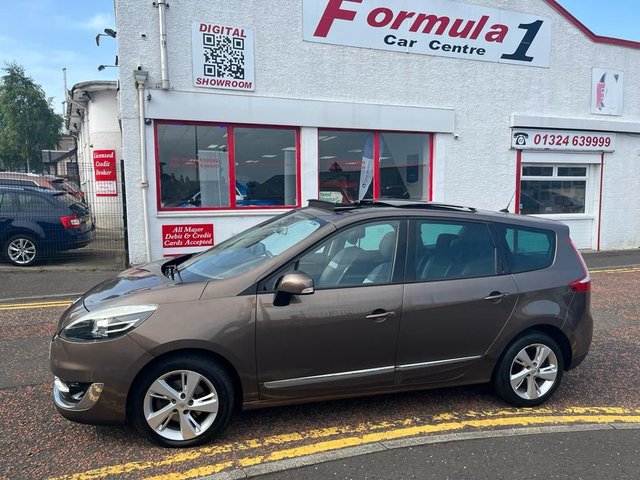 View our Renault Grand Scenic range