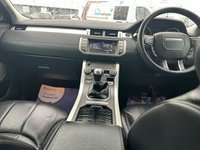 USED 2017 E LAND ROVER RANGE ROVER EVOQUE 2.0 ED4 SE TECH 5d 148 BHP CORRIS GREY METALLIC PAINT+LANE ASSIST+LANE DEPARTURE WARNING+FULL LEATHER INTERIOR+PARK ASSIST+CLIMATE CONTROL+18 INCH ALLOY WHEELS+AUTONOMOUS EMERGENCY BREAKING+DRIVER CONDITION MONITOR+CHROME TREAD PLATES+THIS CAR RETAILS NEW AT &pound;33315 MAKING IT TERRIFIC VALUE AT OUR LOW PRICE+LOTS OF ADDED EXTRAS+FIRST TO VIEW WILL BUY!!!!!!!!!!!!!!