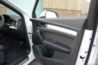 USED 2021 21 AUDI Q5 40 TDI (201) Quattro S Line 5dr S Tronic Automatic Euro 6 (Satellite Navigation, Front and Rear Parking Sensors with Camera, Apple CarPlay) NATIONWIDE DELIVERY - RESERVE TODAY