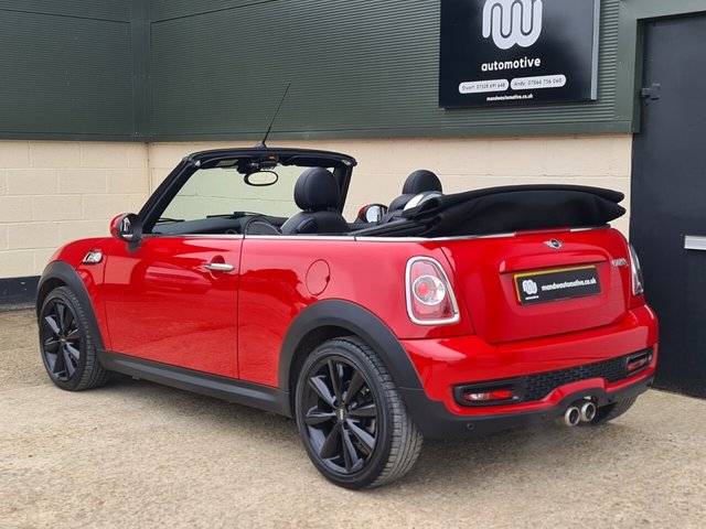 View our MINI CONVERTIBLE