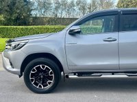 USED 2017 17 TOYOTA HI-LUX 2.4 INVINCIBLE 4WD D-4D DCB 148 BHP 