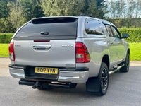 USED 2017 17 TOYOTA HI-LUX 2.4 INVINCIBLE 4WD D-4D DCB 148 BHP 