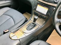 USED 2008 08 MERCEDES-BENZ E-CLASS 2.1 E220 CDI AVANTGARDE 5d 168 BHP /// AUTOMATIC///7 FULL BLACK LEATHER SEATS WTH X2 INTERNAL CHILD BOOSTER SEATS //EXCELLENT SERVICE HISTORY -MOSTLY MERC-LAST SERVICED @104,000 MILES//HEATED FRONT SEATS //BLUETOOTH//PART EXCHANGE TO CLEAR//ONLY 2 OWNERS LAST ONE SINCE 11/2008 AVANTGARDE 5d 168 BHP /// 7 FULL BLACK LEATHER SEATS WTH X2 INTERNAL CHILD BOOSTER SEATS //EXCELLENT SERVICE HISTORY -MOSTLY MERC-LAST SERVICED @104,000 MILES//HEATED FRONT SEATS //BLUETOOTH//PART EXCHANGE TO CLEAR//ONLY 2 OWNERS LAST ONE SINCE 11/2008