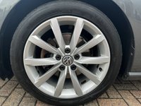 USED 2017 17 VOLKSWAGEN GOLF 1.6 GT TDI BLUEMOTION TECHNOLOGY 5d 114 BHP APPLE CARPLAY / ANDROID AUTO - BLUETOOTH HANDSFREE - SATELITTE NAVIGATION - REAR PARK ASSIST - 17" ALLOY WHEELS - ADAPTIVE CRUISE CONTROL