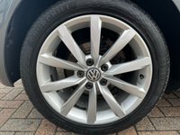 USED 2017 17 VOLKSWAGEN GOLF 1.6 GT TDI BLUEMOTION TECHNOLOGY 5d 114 BHP APPLE CARPLAY / ANDROID AUTO - BLUETOOTH HANDSFREE - SATELITTE NAVIGATION - REAR PARK ASSIST - 17" ALLOY WHEELS - ADAPTIVE CRUISE CONTROL