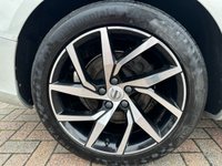 USED 2020 69 VOLVO V60 2.0 D3 MOMENTUM PLUS 5d 148 BHP BLUETOOTH HANSDFREE (WITH MOBILE AUDIO STREAMING) - NAVIGATION - USB INTERFACE - REAR PARK ASSIST - HEATED SEATS - CRUISE CONTROL - DUAL ZONE CLIMATE CONTROL - TINTED REAR WINDOWS