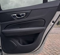 USED 2020 69 VOLVO V60 2.0 D3 MOMENTUM PLUS 5d 148 BHP BLUETOOTH HANSDFREE (WITH MOBILE AUDIO STREAMING) - NAVIGATION - USB INTERFACE - REAR PARK ASSIST - HEATED SEATS - CRUISE CONTROL - DUAL ZONE CLIMATE CONTROL - TINTED REAR WINDOWS
