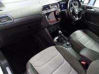 USED 2017 67 VOLKSWAGEN TIGUAN DIESEL ESTATE TDI R-Line DSG 4MOTION SAT NAV HALF LEATHER CRUISE PAN ROOF