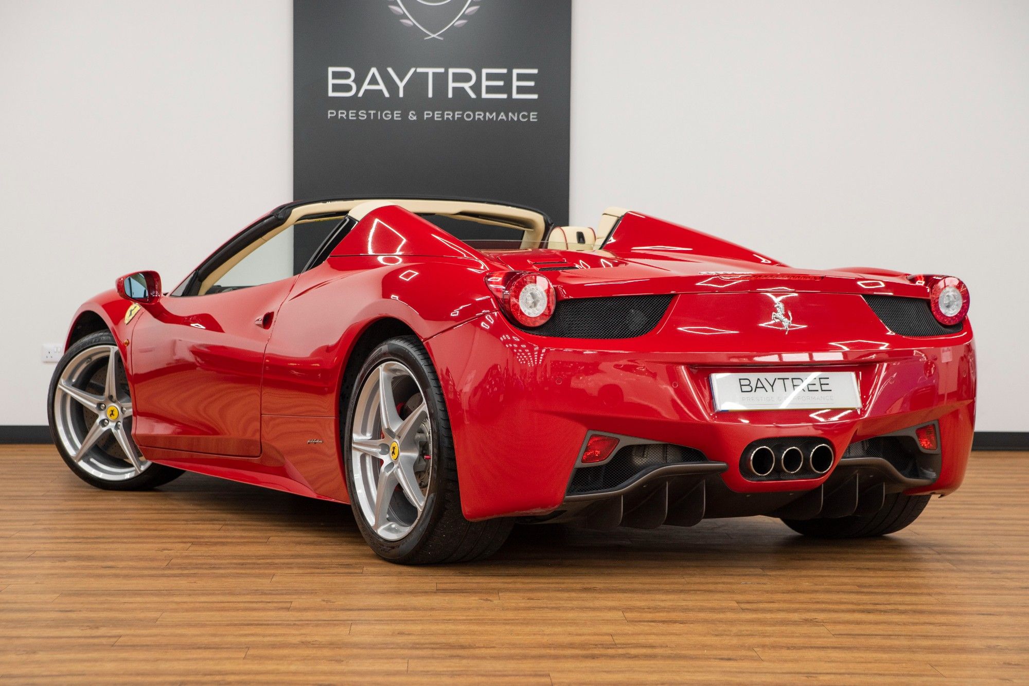 USED 2013 63 FERRARI 458 4.5 SPIDER DCT 