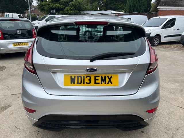 2013 Ford Fiesta - Photo 5