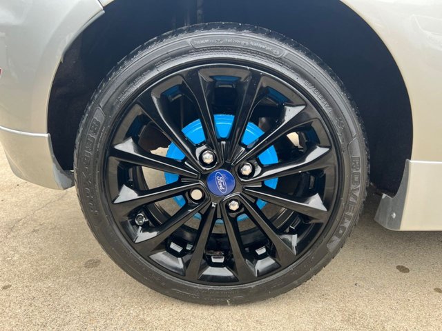 2013 Ford Fiesta - Photo 7