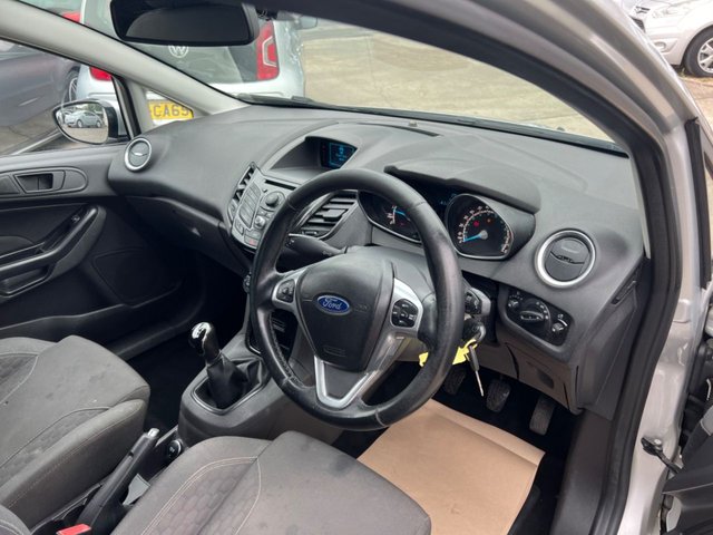 2013 Ford Fiesta - Photo 8