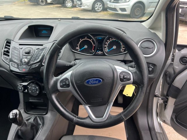 2013 Ford Fiesta - Photo 9