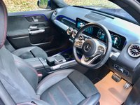 USED 2021 21 MERCEDES-BENZ GLB 2.0 GLB 220 D 4MATIC AMG LINE PREMIUM PLUS 5d AUTO 188 BHP ONLY 14,800 MILES//IMMACULATE CAR WITH FULL MERCEDES SERVICE HISTORY // JUST SERVICED//7 SEATER//PARKING CAMERA//PANORAMIC GLASS ROOF//ELECTRIC HEATED MEMORY SEATS//MASSIVE SPEC 7-SEATER//FULL BLACK LEATHER\\SATNA