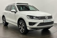 USED 2017 17 VOLKSWAGEN TOUAREG 3.0 V6 R-LINE TDI BLUEMOTION TECHNOLOGY 5d 259 BHP 3.0 V6 R - Line , Pure White , Full Black Leather, Glass Panoramic Slide Roof, Complete Service record