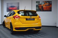 USED 2017 02 FORD FOCUS 2.0 ST-2 5d 247 BHP LOW MILES / FULL HISTORY
