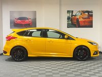 USED 2017 02 FORD FOCUS 2.0 ST-2 5d 247 BHP LOW MILES / FULL HISTORY