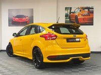 USED 2017 02 FORD FOCUS 2.0 ST-2 5d 247 BHP LOW MILES / FULL HISTORY