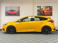 USED 2017 02 FORD FOCUS 2.0 ST-2 5d 247 BHP LOW MILES / FULL HISTORY