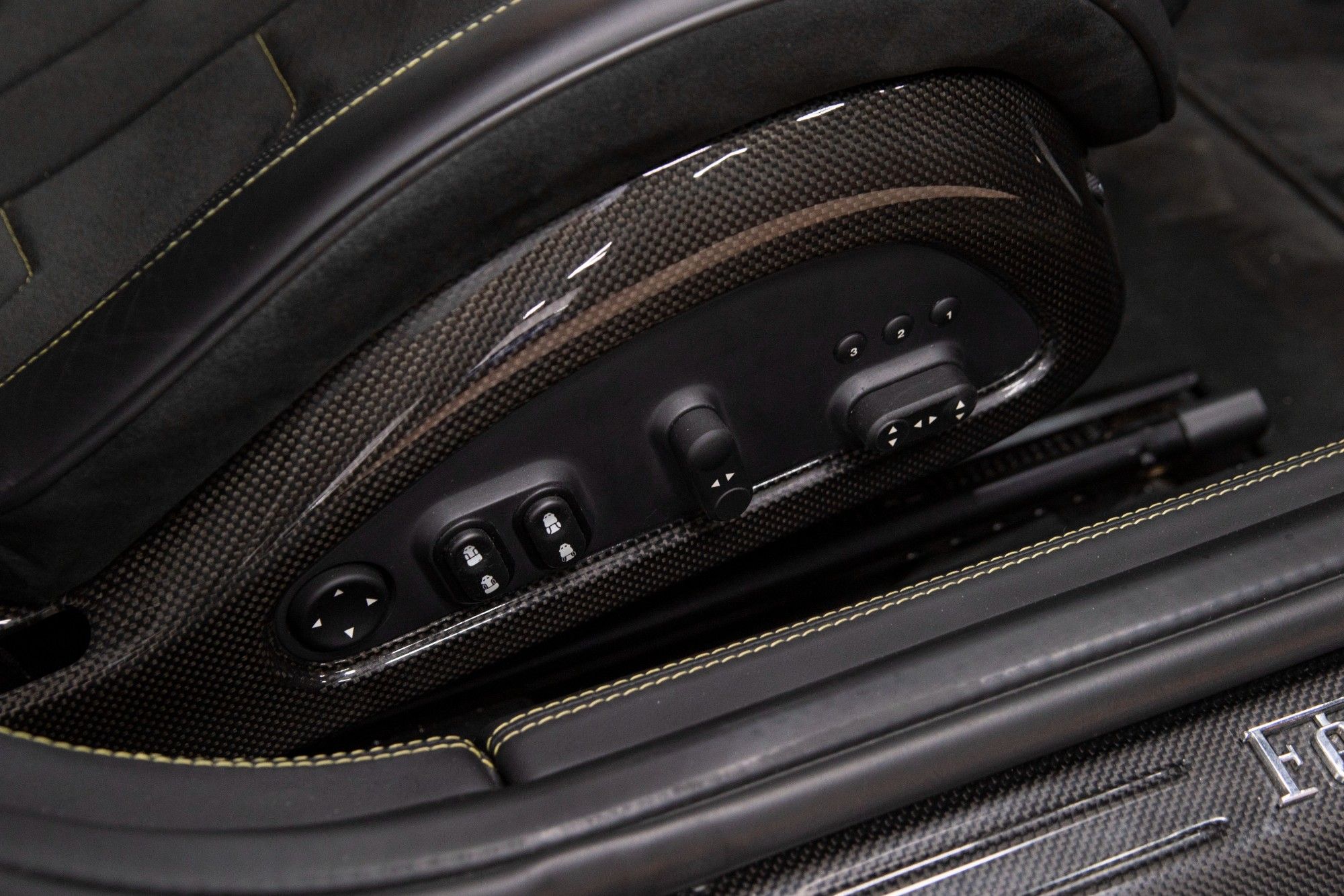 USED 2010 10 FERRARI 599 6.0 GTB FIORANO F1 