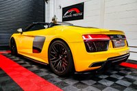 USED 2018 18 AUDI R8 5.2 SPYDER V10 QUATTRO 2d 533 BHP 