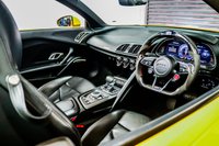 USED 2018 18 AUDI R8 5.2 SPYDER V10 QUATTRO 2d 533 BHP 
