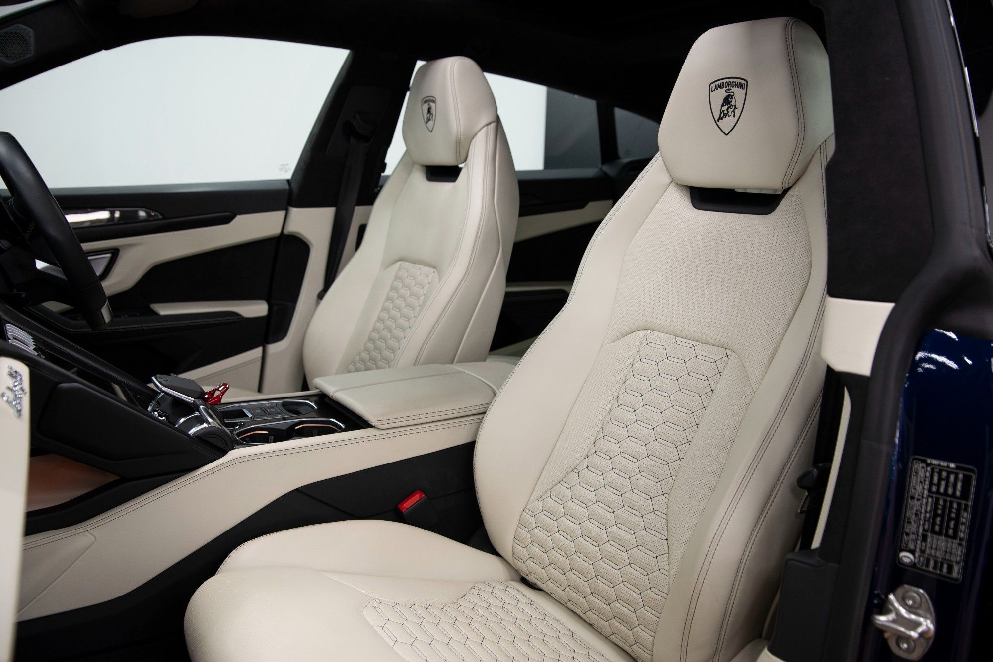 USED 2022 22 LAMBORGHINI URUS 4.0 V8 5d AUTO 641 BHP ESTATE