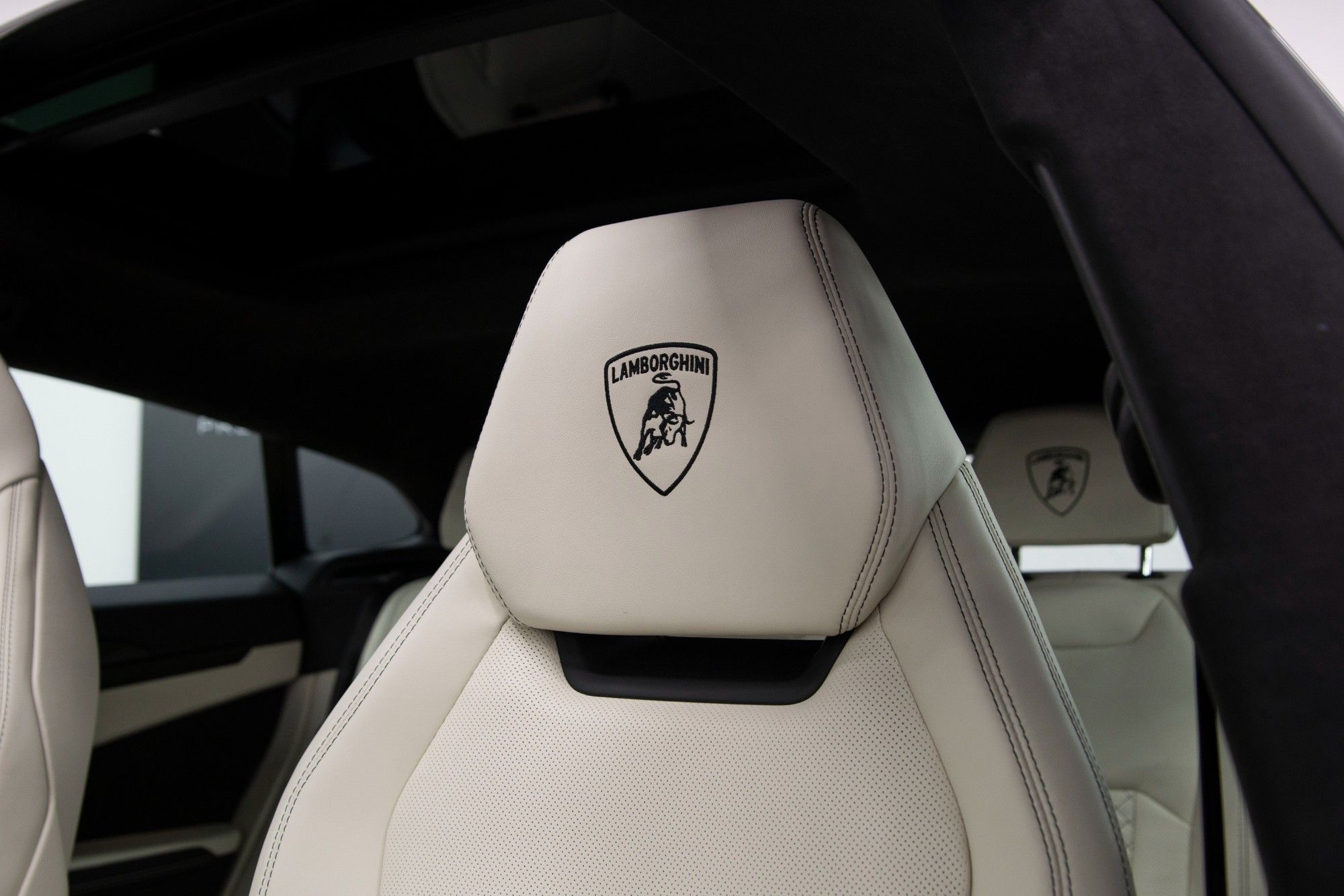 USED 2022 22 LAMBORGHINI URUS 4.0 V8 5d AUTO 641 BHP ESTATE