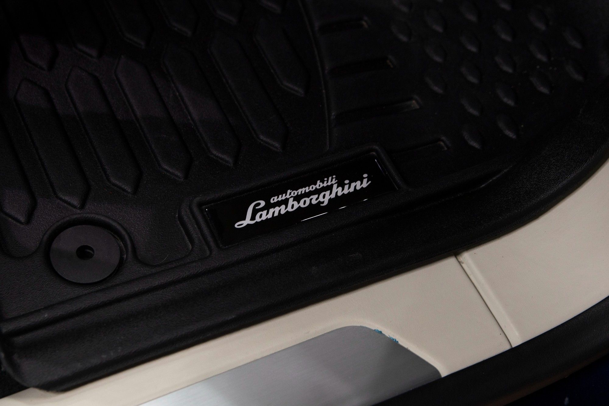 USED 2022 22 LAMBORGHINI URUS 4.0 V8 5d AUTO 641 BHP ESTATE