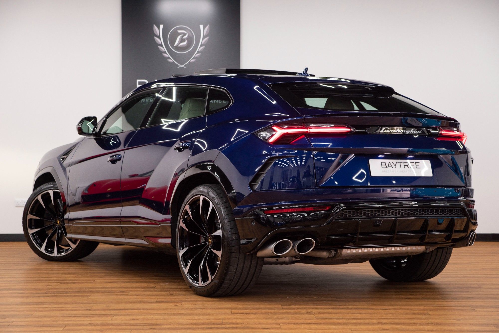 USED 2022 22 LAMBORGHINI URUS 4.0 V8 5d AUTO 641 BHP ESTATE