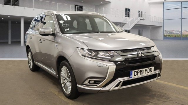 2019 19 Mitsubishi Outlander 2.4 PHEV 4H 5d 207 BHP