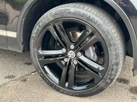 USED 2016 16 VOLKSWAGEN TOUAREG 3.0 V6 R-LINE TDI BLUEMOTION TECHNOLOGY 5d 259 BHP SATNAV-ELEC MEMORY SEATS-PDC