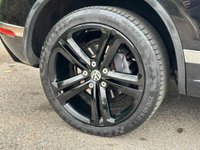 USED 2016 16 VOLKSWAGEN TOUAREG 3.0 V6 R-LINE TDI BLUEMOTION TECHNOLOGY 5d 259 BHP SATNAV-ELEC MEMORY SEATS-PDC