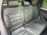 USED 2016 16 VOLKSWAGEN TOUAREG 3.0 V6 R-LINE TDI BLUEMOTION TECHNOLOGY 5d 259 BHP SATNAV-ELEC MEMORY SEATS-PDC