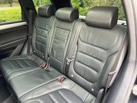 USED 2016 16 VOLKSWAGEN TOUAREG 3.0 V6 R-LINE TDI BLUEMOTION TECHNOLOGY 5d 259 BHP SATNAV-ELEC MEMORY SEATS-PDC