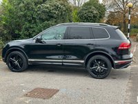 USED 2016 16 VOLKSWAGEN TOUAREG 3.0 V6 R-LINE TDI BLUEMOTION TECHNOLOGY 5d 259 BHP SATNAV-ELEC MEMORY SEATS-PDC