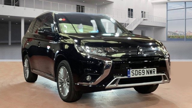 2019 69 Mitsubishi Outlander 2.4 PHEV DYNAMIC SAFETY 5d 222 BHP