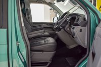 USED 2022 72 VOLKSWAGEN TRANSPORTER T6.1 T32 2.0 TDI 150PS DSG HIGHLINE KOMBI SWB WESTBOURNE EDITION Huge Spec, Rare Colour