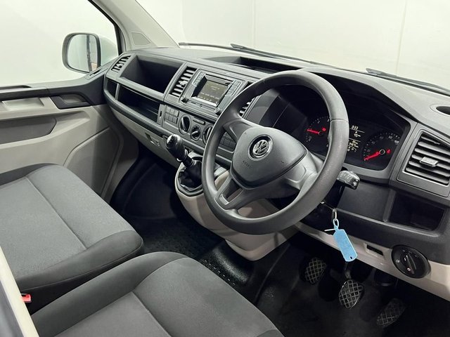 2017 VOLKSWAGEN TRANSPORTER - Photo 9