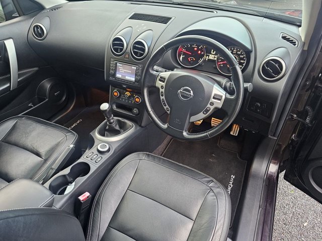 View our NISSAN QASHQAI+2