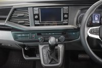 USED 2021 21 VOLKSWAGEN TRANSPORTER T6.1 T32 2.0 TDI 150PS DSG HIGHLINE KOMBI SWB Factory Highline 150 Kombi DSG