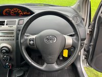 USED 2009 09 TOYOTA YARIS 1.3 SR VVT-I 3d 99 BHP 