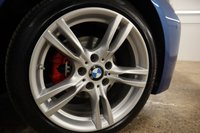 USED 2018 18 BMW 3 SERIES 2.0 320I M SPORT TOURING 5d 181 BHP FITTED WITH FACTORY EXTRAS AND IN THE STUNNING ESTORIL BLUE