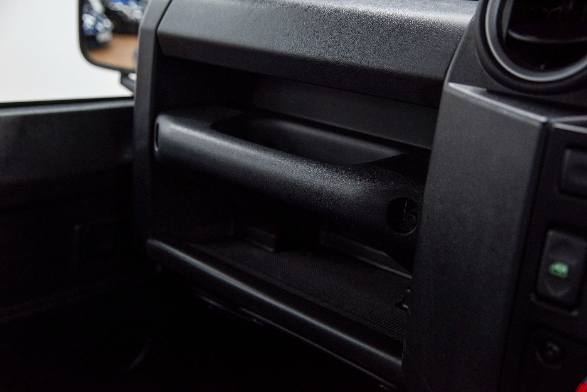 USED 2014 13 LAND ROVER DEFENDER 90 COUNTY STATION WAGON 