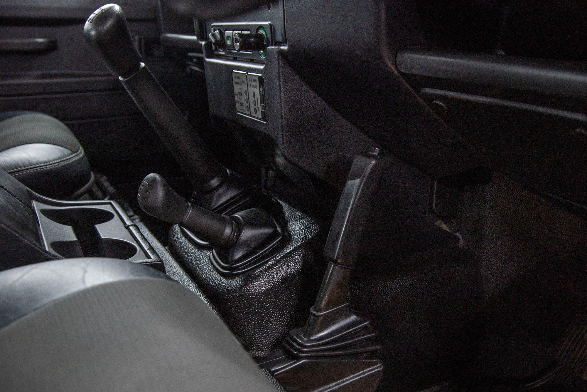 USED 2014 13 LAND ROVER DEFENDER 90 COUNTY STATION WAGON 
