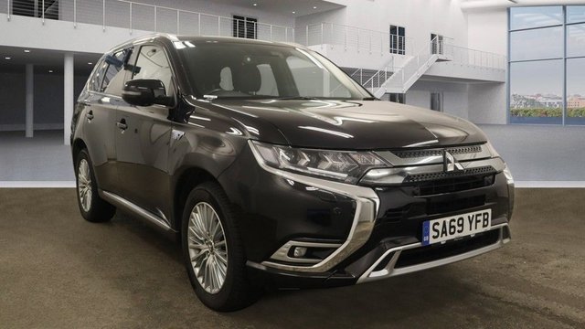 2020 69 Mitsubishi Outlander 2.4 PHEV EXCEED SAFETY 5d 222 BHP