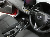 USED 2020 20 TOYOTA COROLLA 2.0 DESIGN 5d 181 BHP SAT NAV REAR VIEW CAMERA HEATED SEATS 1 OWNER TOYOTA WARRANTY MARCH 2030