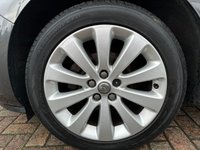 USED 2011 11 VAUXHALL ASTRA 1.6 EXCLUSIV 5d 113 BHP AIR CONDITIONING - 17" ALLOY WHEELS - CRUSIE CONTROL - MULTIFUNCTION STEERING WHEEL