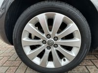 USED 2011 11 VAUXHALL ASTRA 1.6 EXCLUSIV 5d 113 BHP AIR CONDITIONING - 17" ALLOY WHEELS - CRUSIE CONTROL - MULTIFUNCTION STEERING WHEEL