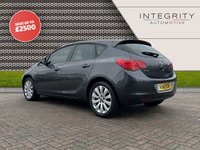 USED 2011 11 VAUXHALL ASTRA 1.6 EXCLUSIV 5d 113 BHP AIR CONDITIONING - 17" ALLOY WHEELS - CRUSIE CONTROL - MULTIFUNCTION STEERING WHEEL